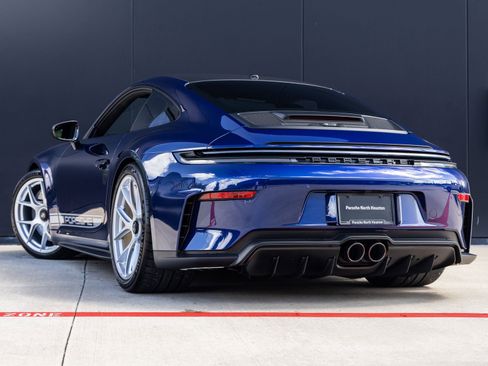 Certified 2026 Porsche 911 GT3 RWD image 3