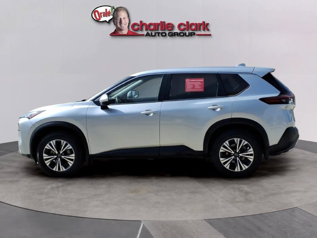 Certified 2023 Nissan Rogue SV FWD image 2