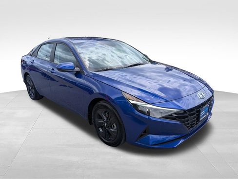 Certified 2023 Hyundai Elantra SEL FWD image 11