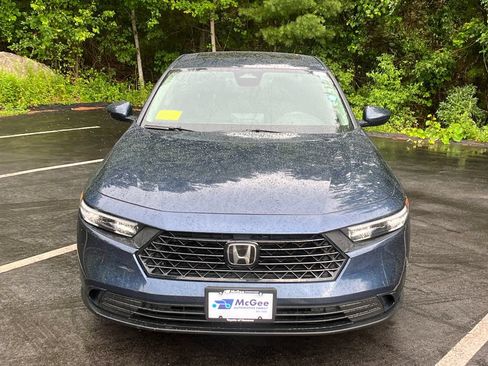 Used 2023 Honda Accord EX image 8