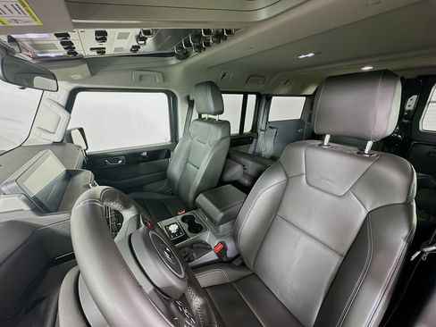 Used 2024 INEOS Grenadier Fieldmaster Edition image 35