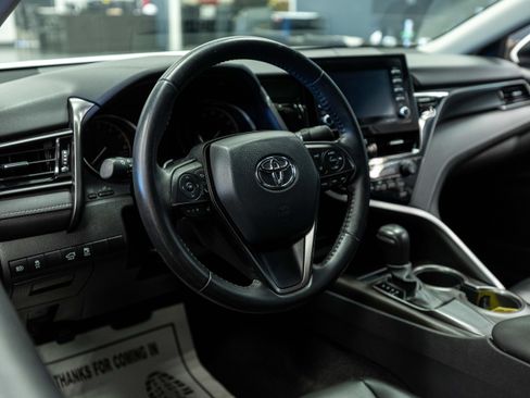 Used 2021 Toyota Camry SE w/ Carpet Mat Package (TMS) FWD image 9