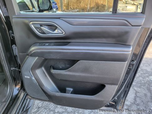 Used 2021 Chevrolet Suburban RST w/ Luxury Package image 36