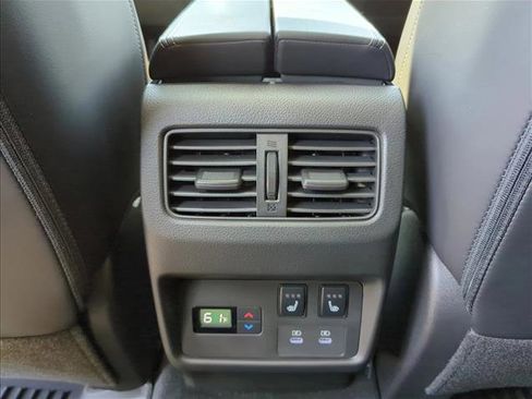 New 2026 Nissan Rogue Platinum w/ Platinum Premium Package AWD/4WD image 21