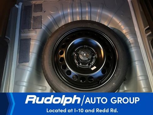 Used 2025 Chevrolet Trax RS image 27