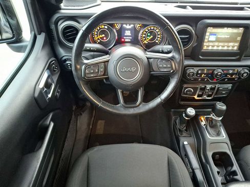 Used 2021 Jeep Gladiator Sport image 11