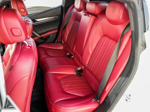 Used 2019 Maserati Ghibli S image 37