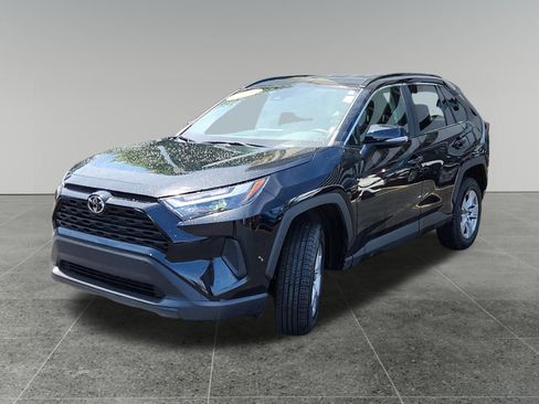Certified 2025 Toyota RAV4 XLE FWD image 3