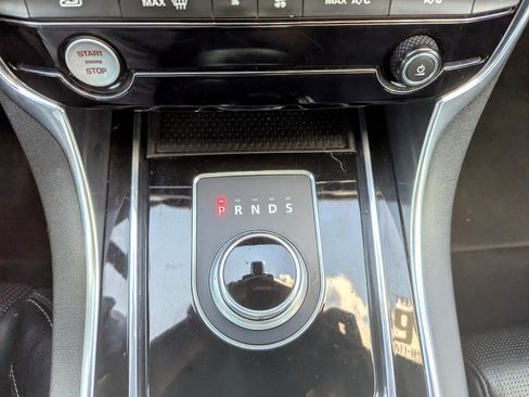 Used 2016 Jaguar XF R-Sport image 26