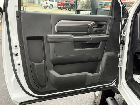 New 2026 RAM 5500 Tradesman w/ Chrome Appearance Group AWD/4WD image 17
