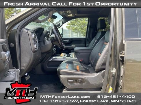 Used 2022 GMC Sierra 2500 AT4 w/ AT4 Premium Plus Package AWD/4WD image 8