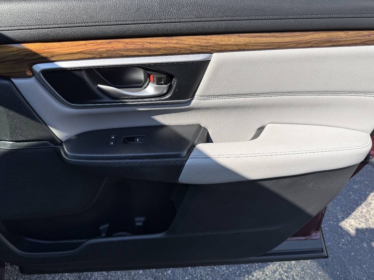 Used 2017 Honda CR-V Touring image 27