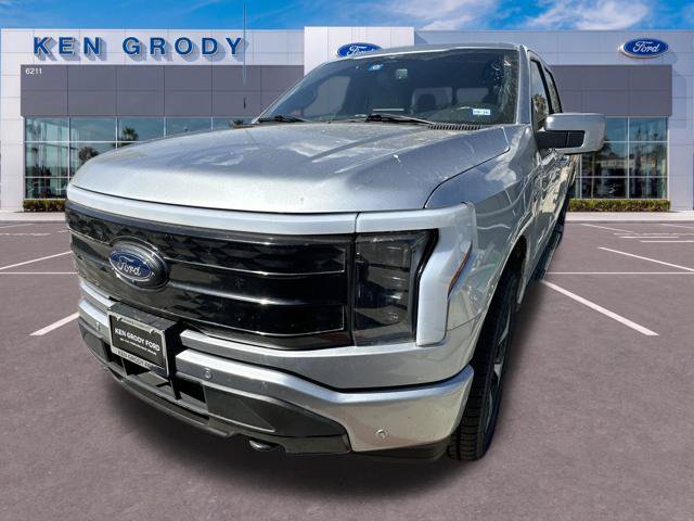 Certified 2023 Ford F150 Lightning Platinum AWD/4WD image 4