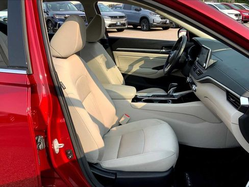Used 2020 Nissan Altima 2.5 SV image 8