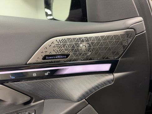 Certified 2025 BMW i5 xDrive40 w/ M Sport Package image 23