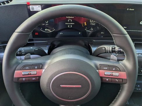 Used 2025 Hyundai Kona SEL image 21