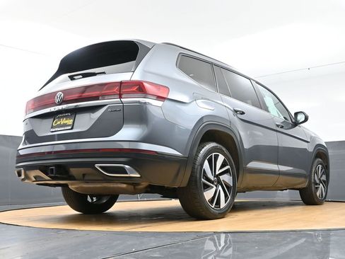 Used 2024 Volkswagen Atlas SE image 55