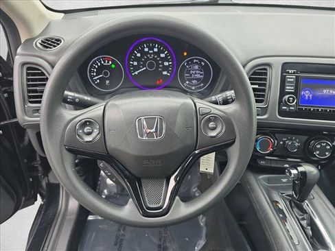 Used 2018 Honda HR-V LX image 17