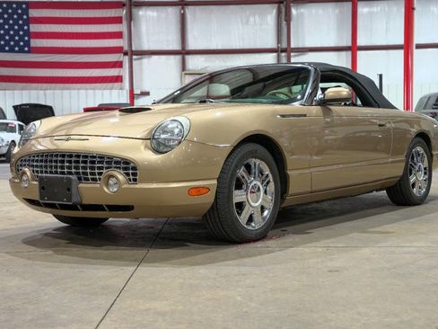 Used 2005 Ford Thunderbird RWD image 20