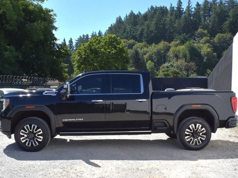 Used 2021 GMC Sierra 3500 Denali w/ Denali Black Diamond Edition AWD/4WD image 4