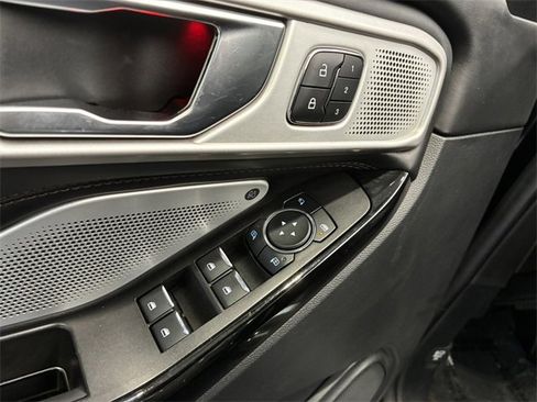 Used 2021 Ford Explorer Platinum w/ Equipment Group 601A image 14