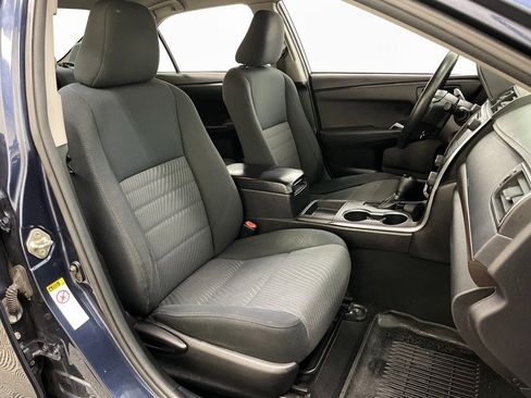 Used 2016 Toyota Camry LE image 34