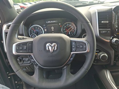 Used 2025 RAM 1500 Big Horn AWD/4WD image 18