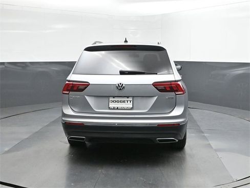 Used 2021 Volkswagen Tiguan SE image 8