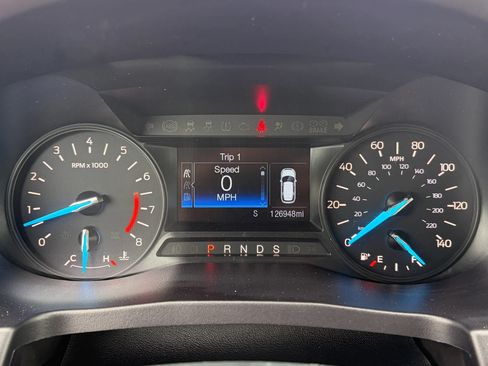 Used 2019 Ford Explorer 4WD w/ Class III Trailer Tow Package image 29