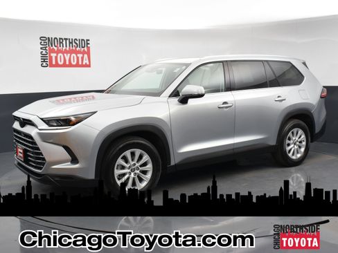 Used 2025 Toyota Grand Highlander AWD image 1