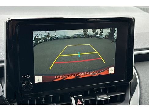 Used 2023 Toyota Corolla Cross XLE image 21