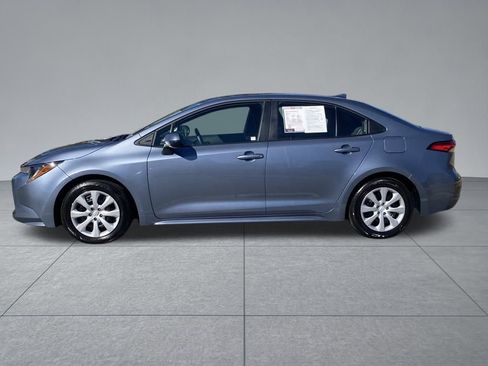 Used 2025 Toyota Corolla LE image 4
