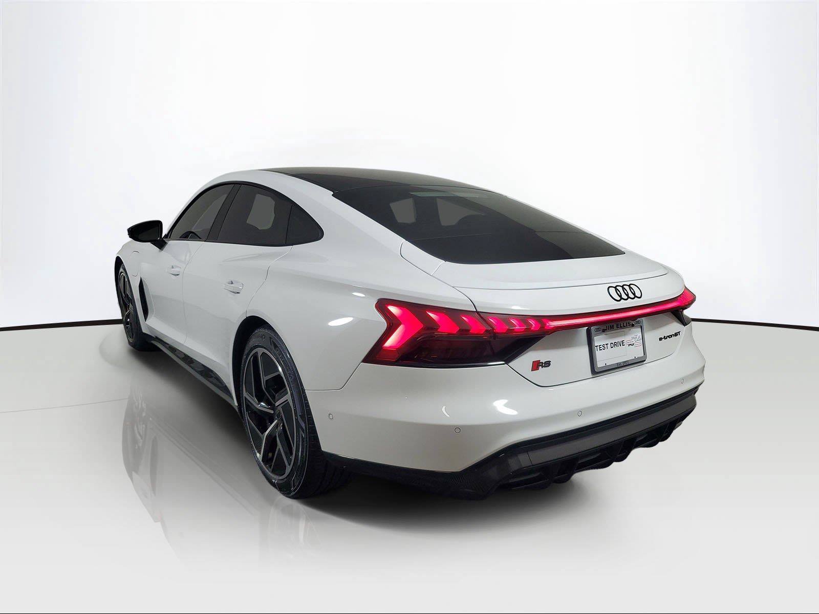 Used 2023 Audi RS e-tron GT AWD/4WD image 4