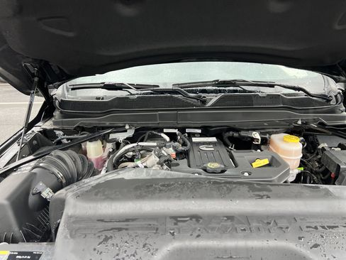 Used 2025 RAM 2500 Laramie image 37