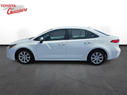 Used 2026 Toyota Corolla LE FWD image 8
