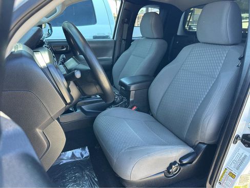 Used 2021 Toyota Tacoma SR image 8
