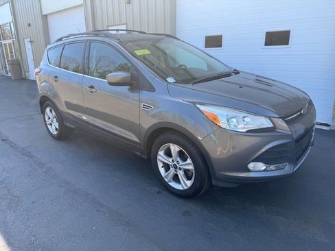 Used 2014 Ford Escape SE w/ Equipment Group 201A AWD/4WD image 9