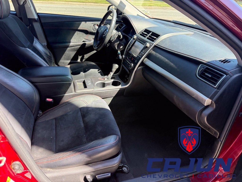 Used 2017 Toyota Camry XSE w/ Moonroof Package FWD image 25