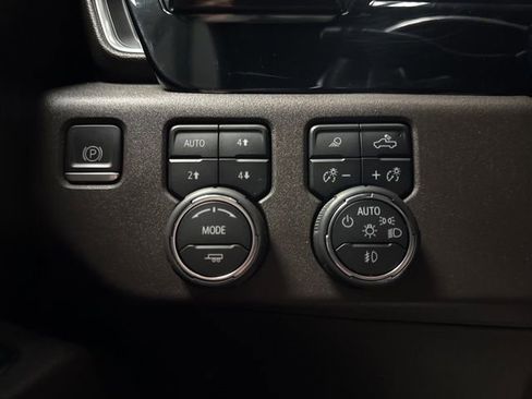 Used 2022 Chevrolet Silverado 1500 LT Trail Boss w/ LT Trail Boss Premium Package image 11