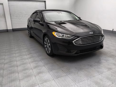 Used 2019 Ford Fusion SE AWD/4WD image 14