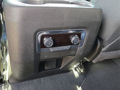 Used 2025 Chevrolet Tahoe LT image 16