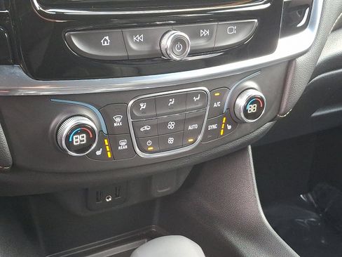 Certified 2023 Chevrolet Traverse LT w/ LPO, Cargo Package image 16