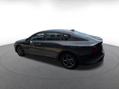 Used 2025 Kia K4 FWD image 11