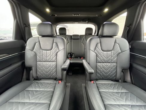 Used 2025 Kia Telluride SX X-Line image 32