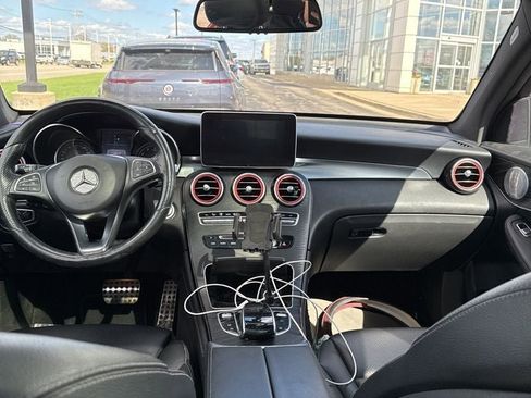 Used 2018 Mercedes-Benz GLC 300 4MATIC image 11