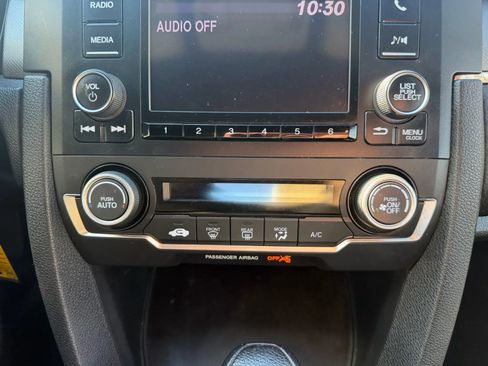 Used 2020 Honda Civic LX image 25