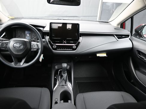 Used 2025 Toyota Corolla LE FWD image 14