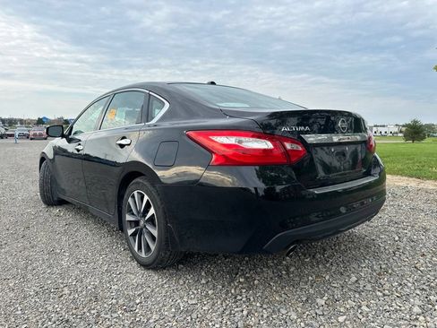 Used 2017 Nissan Altima 2.5 SL w/ 2.5 Technology Package FWD image 9