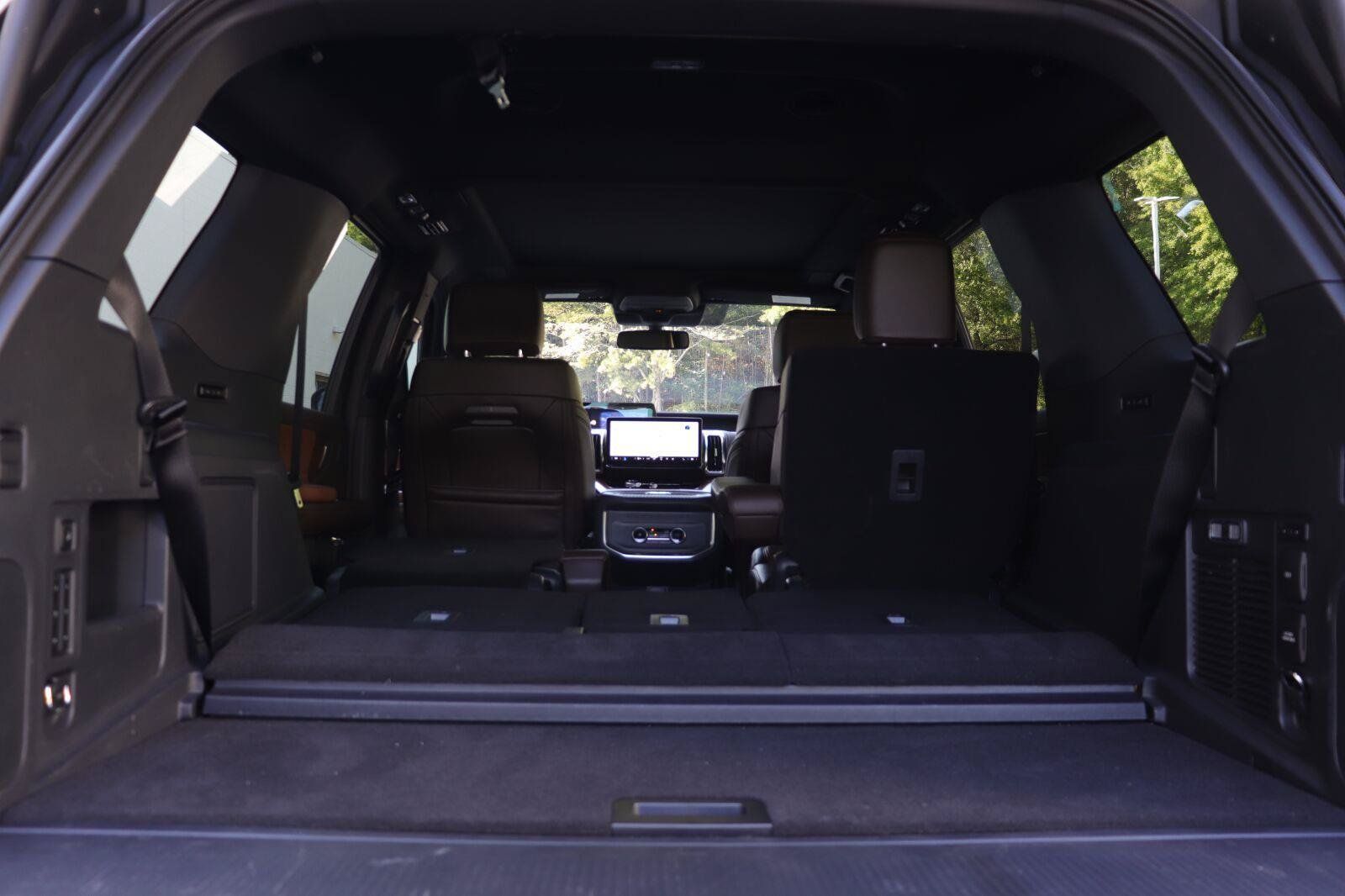 Used 2025 Ford Expedition King Ranch AWD/4WD image 17