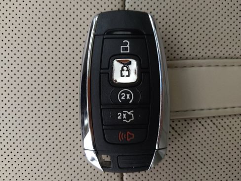 Used 2018 Lincoln MKZ Reserve w/ Technology Package image 32